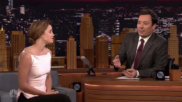 EmmaWatsonFan-dot-NL_24april2017TheTonightShowWithJimmyFallon0083.jpg