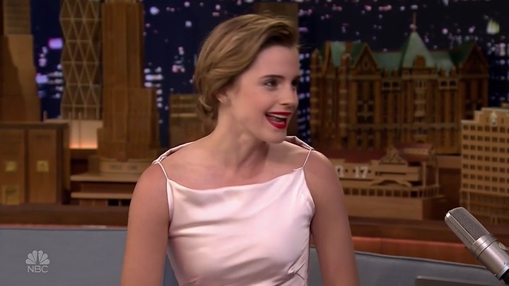 EmmaWatsonFan-dot-NL_24april2017TheTonightShowWithJimmyFallon0125.jpg