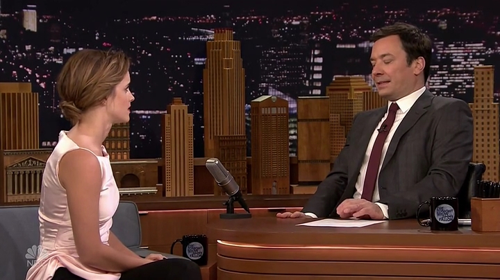 EmmaWatsonFan-dot-NL_24april2017TheTonightShowWithJimmyFallon0245.jpg