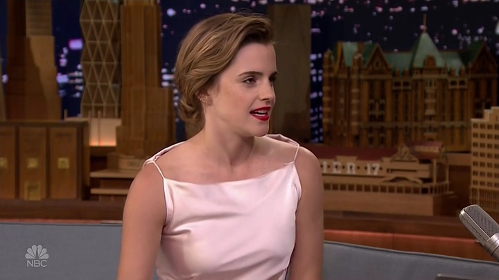 EmmaWatsonFan-dot-NL_24april2017TheTonightShowWithJimmyFallon0300.jpg