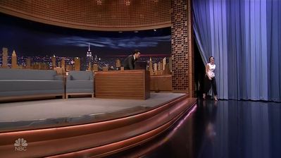 EmmaWatsonFan-dot-NL_24april2017TheTonightShowWithJimmyFallon0037.jpg