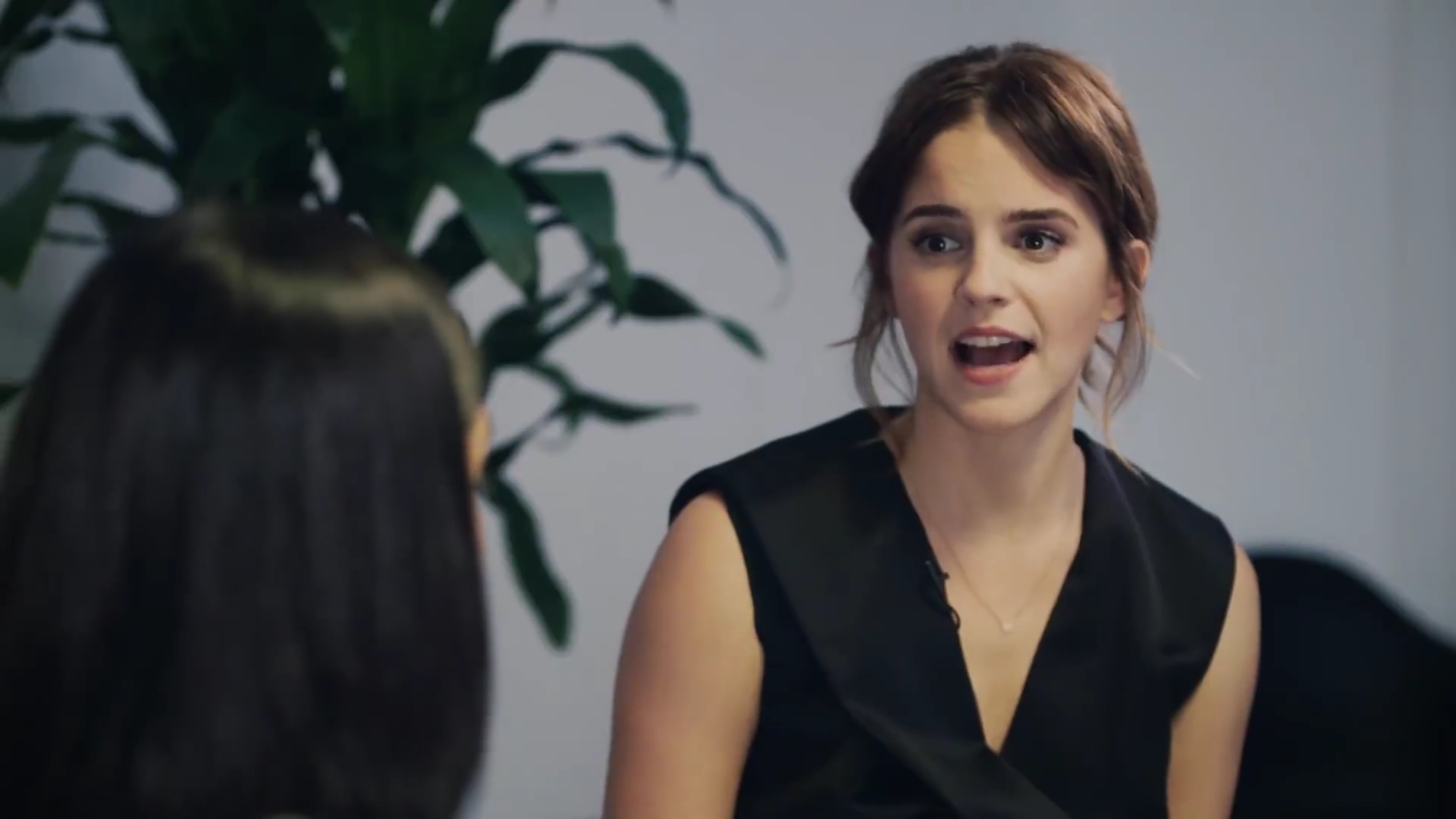 EmmaWatsonFan-dot-NL_2018OurSharedShelfWithRupiKaur2658.jpg EmmaWatsonFan-dot-NL_2018OurSharedShelfWithRupiKaur2658.jpg