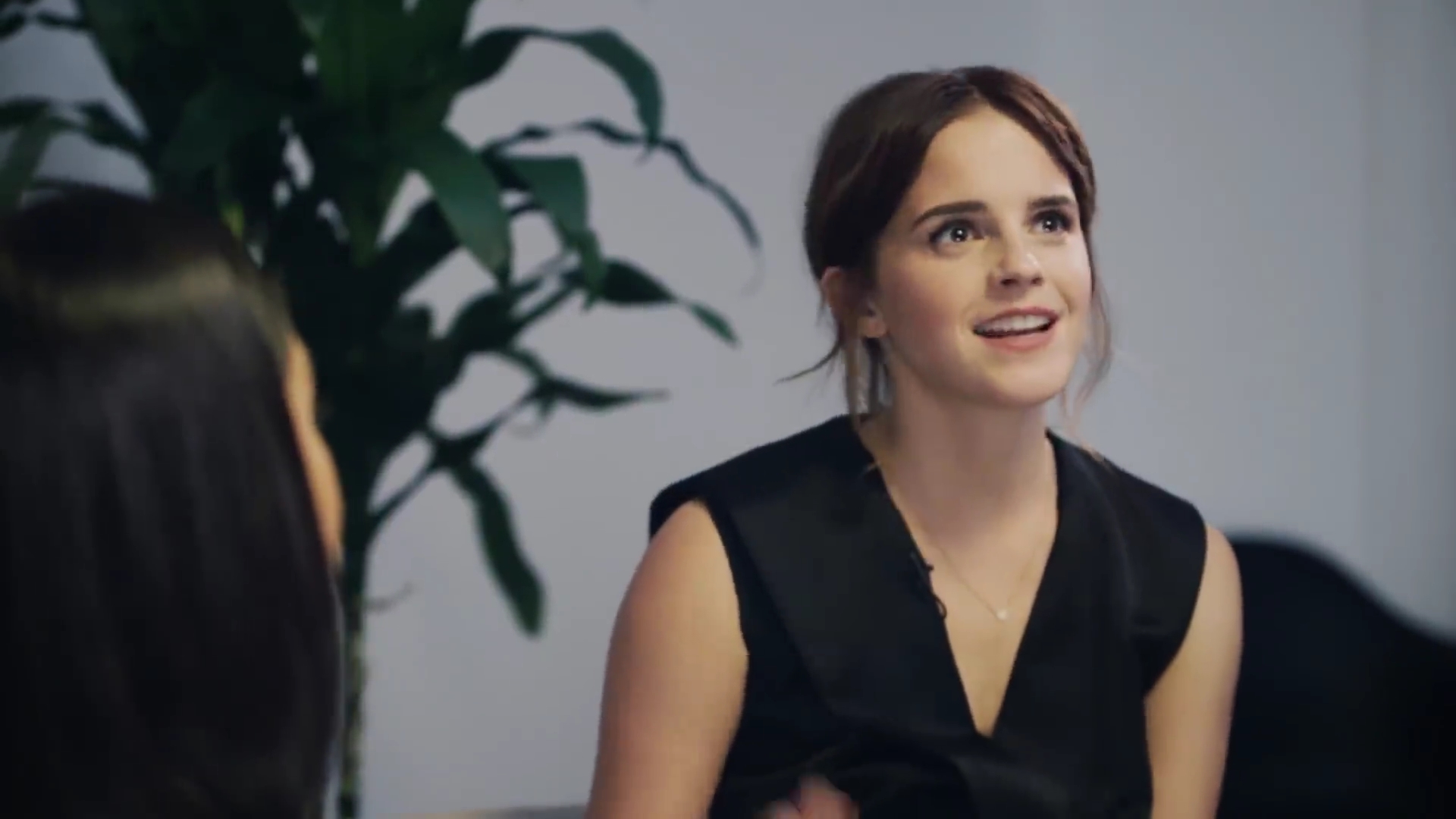 EmmaWatsonFan-dot-NL_2018OurSharedShelfWithRupiKaur2690.jpg EmmaWatsonFan-dot-NL_2018OurSharedShelfWithRupiKaur2690.jpg