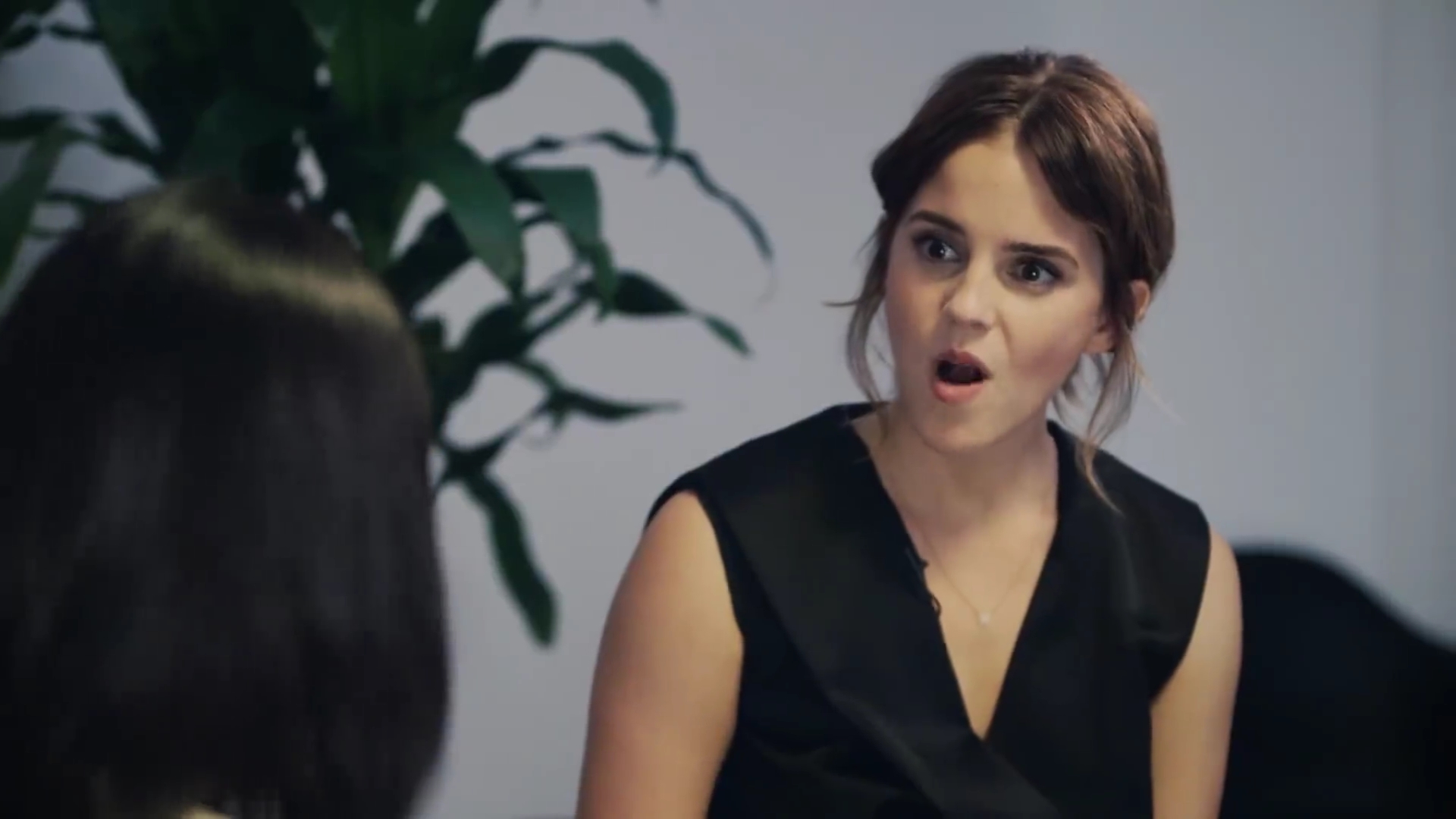 EmmaWatsonFan-dot-NL_2018OurSharedShelfWithRupiKaur2726.jpg EmmaWatsonFan-dot-NL_2018OurSharedShelfWithRupiKaur2726.jpg