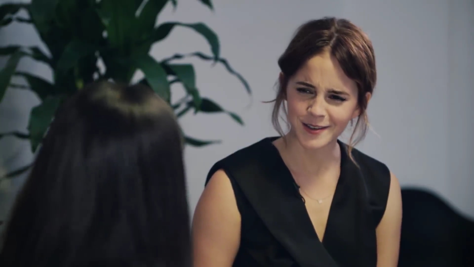 EmmaWatsonFan-dot-NL_2018OurSharedShelfWithRupiKaur2742.jpg EmmaWatsonFan-dot-NL_2018OurSharedShelfWithRupiKaur2742.jpg