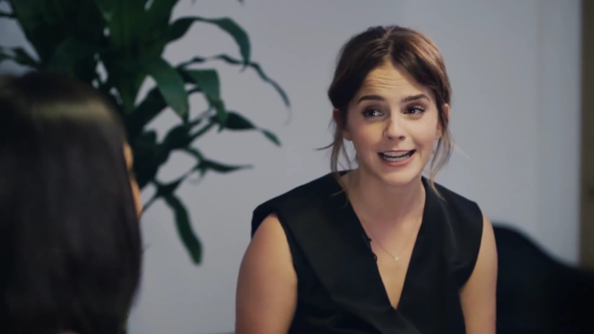 EmmaWatsonFan-dot-NL_2018OurSharedShelfWithRupiKaur2749.jpg EmmaWatsonFan-dot-NL_2018OurSharedShelfWithRupiKaur2749.jpg