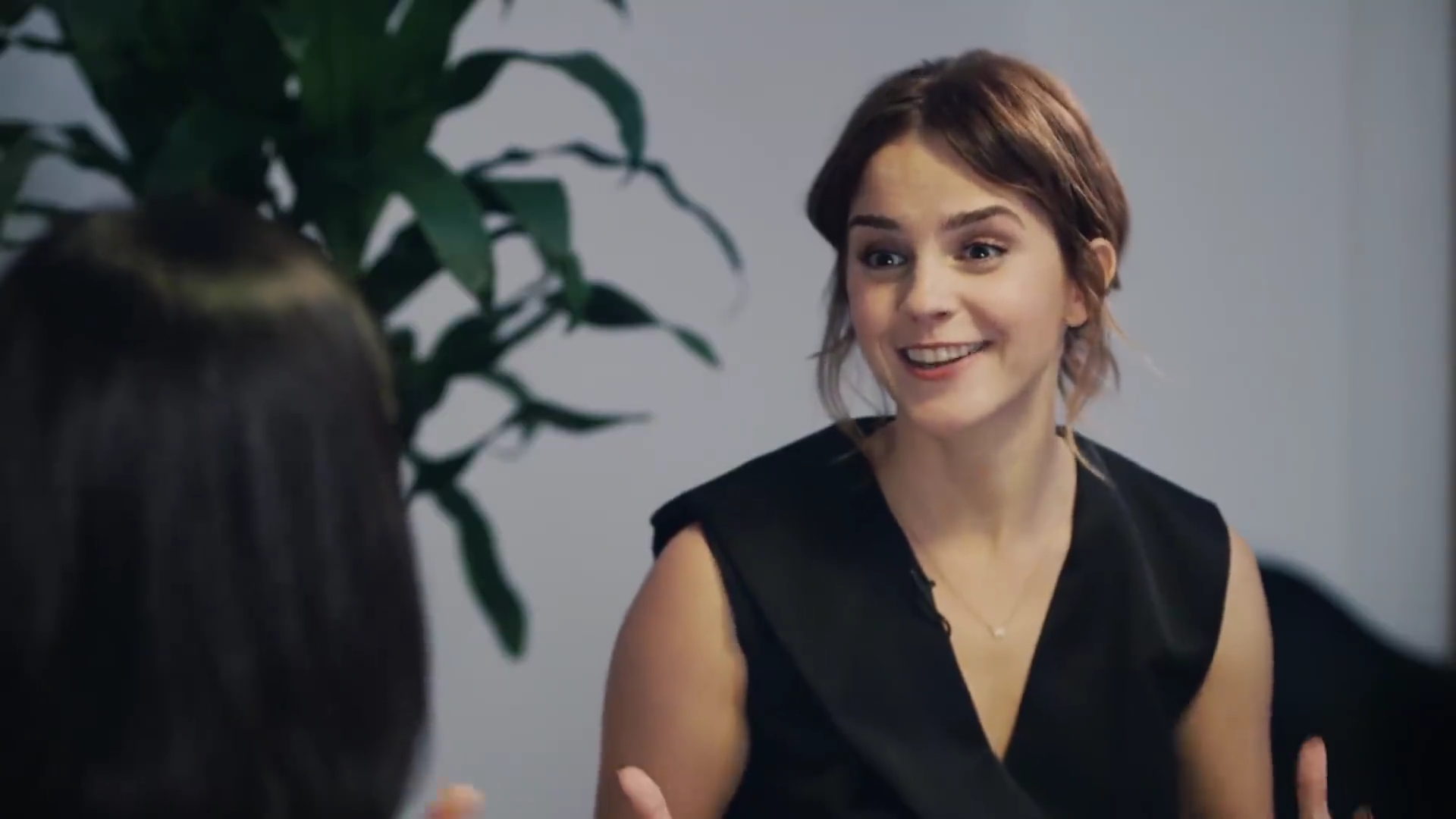 EmmaWatsonFan-dot-NL_2018OurSharedShelfWithRupiKaur2784.jpg EmmaWatsonFan-dot-NL_2018OurSharedShelfWithRupiKaur2784.jpg