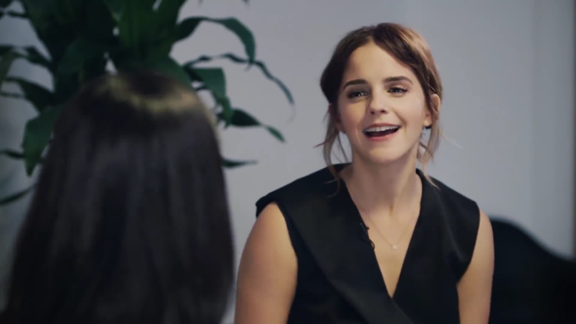 EmmaWatsonFan-dot-NL_2018OurSharedShelfWithRupiKaur2794.jpg EmmaWatsonFan-dot-NL_2018OurSharedShelfWithRupiKaur2794.jpg