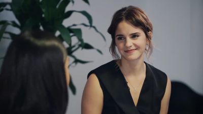 EmmaWatsonFan-dot-NL_2018OurSharedShelfWithRupiKaur0238.jpg