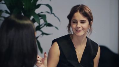 EmmaWatsonFan-dot-NL_2018OurSharedShelfWithRupiKaur0468.jpg