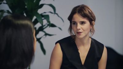 EmmaWatsonFan-dot-NL_2018OurSharedShelfWithRupiKaur1060.jpg