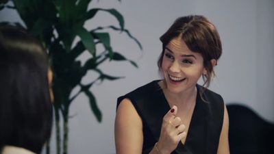 EmmaWatsonFan-dot-NL_2018OurSharedShelfWithRupiKaur1185.jpg