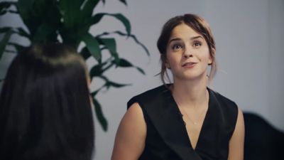 EmmaWatsonFan-dot-NL_2018OurSharedShelfWithRupiKaur2504.jpg