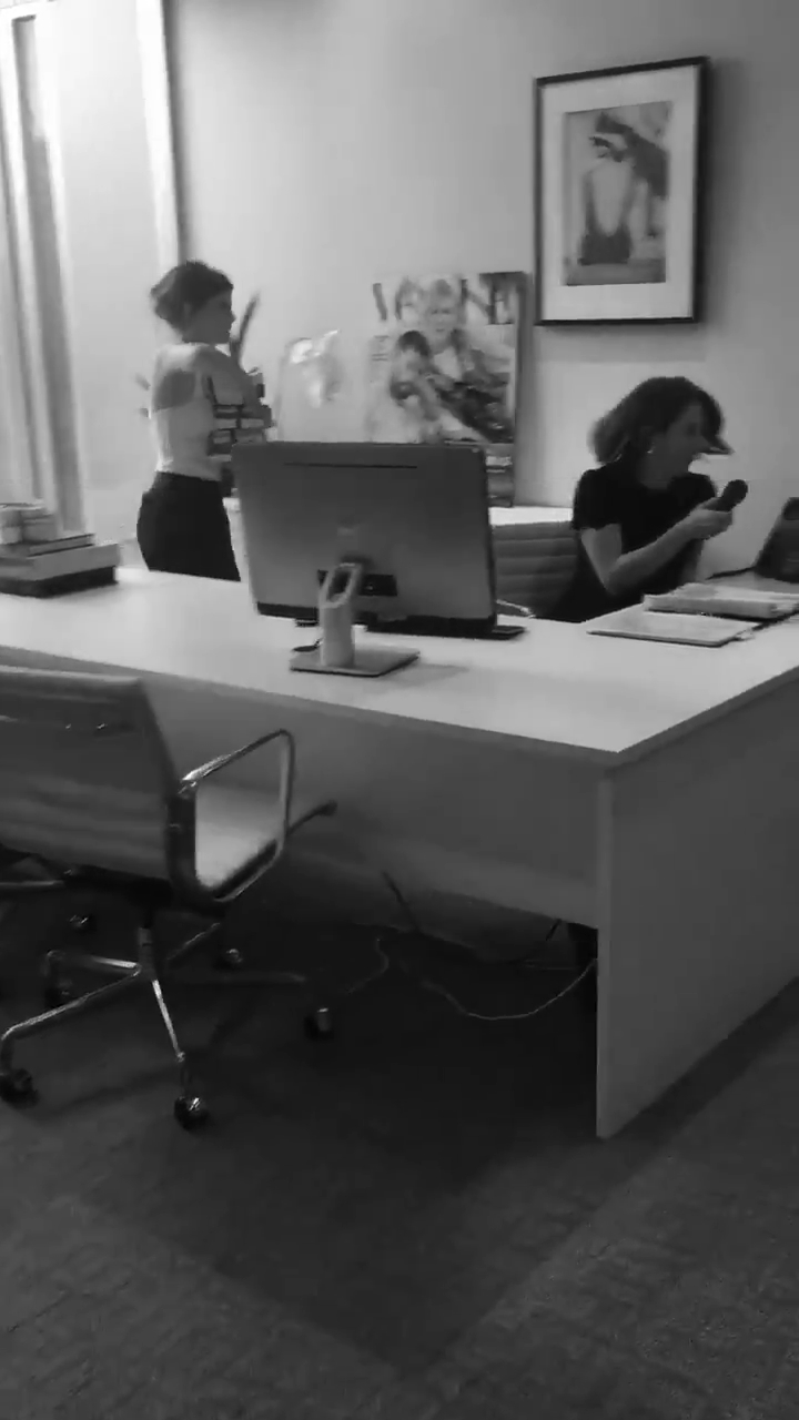 EmmaWatson-dot-nl_V__0012.jpg EmmaWatson-dot-nl_V__0012.jpg