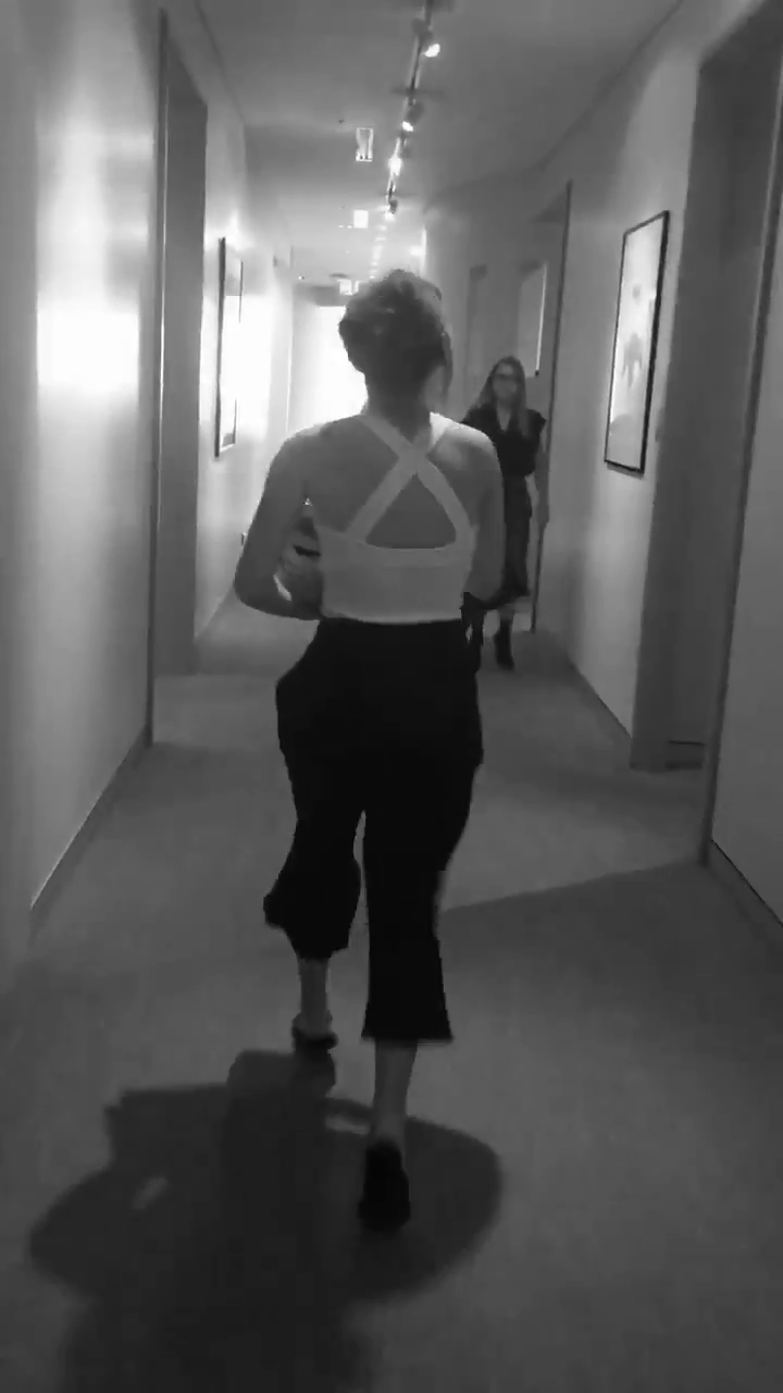 EmmaWatson-dot-nl_V__0036.jpg EmmaWatson-dot-nl_V__0036.jpg