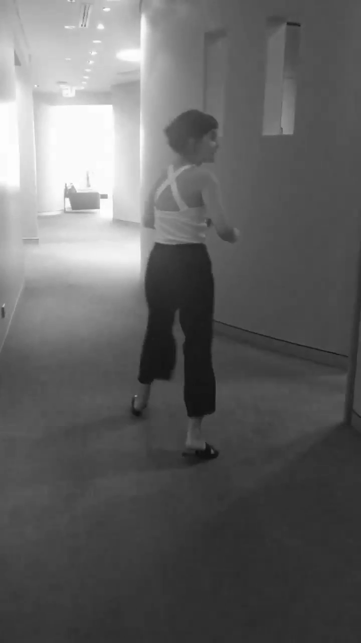 EmmaWatson-dot-nl_V__0048.jpg EmmaWatson-dot-nl_V__0048.jpg