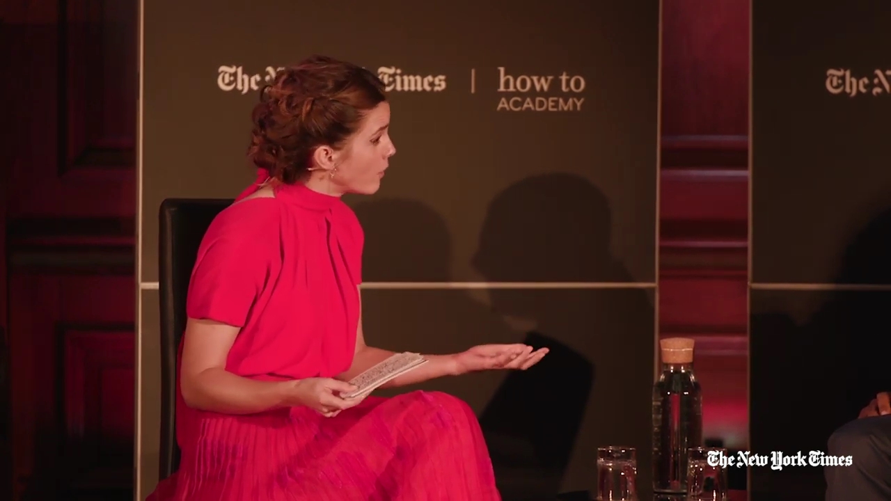 EmmaWatsonFan-dot-nl_2019HowToAcademy03118.jpg