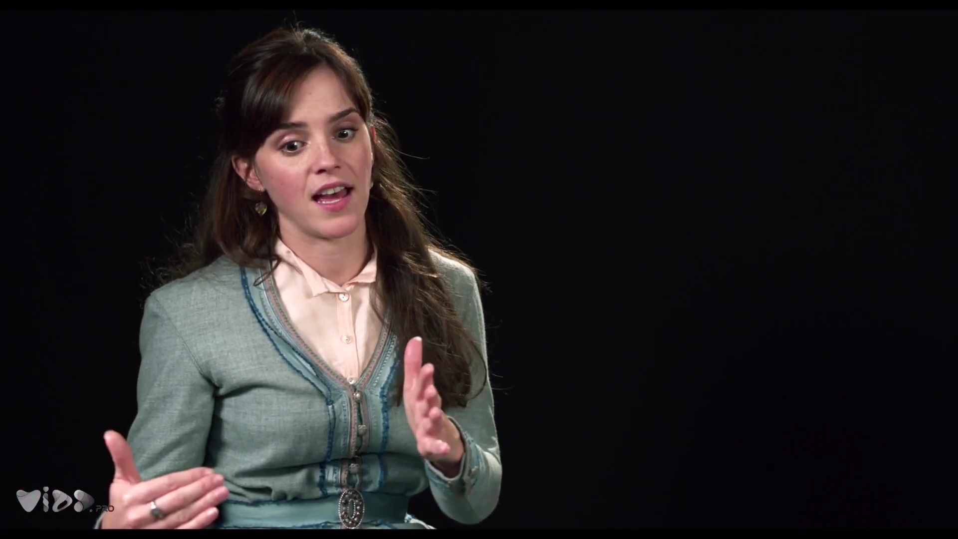 EmmaWatsonFan-dot-nl_LittleWoman-Sony_Soundbites0017.jpg EmmaWatsonFan-dot-nl_LittleWoman-Sony_Soundbites0017.jpg