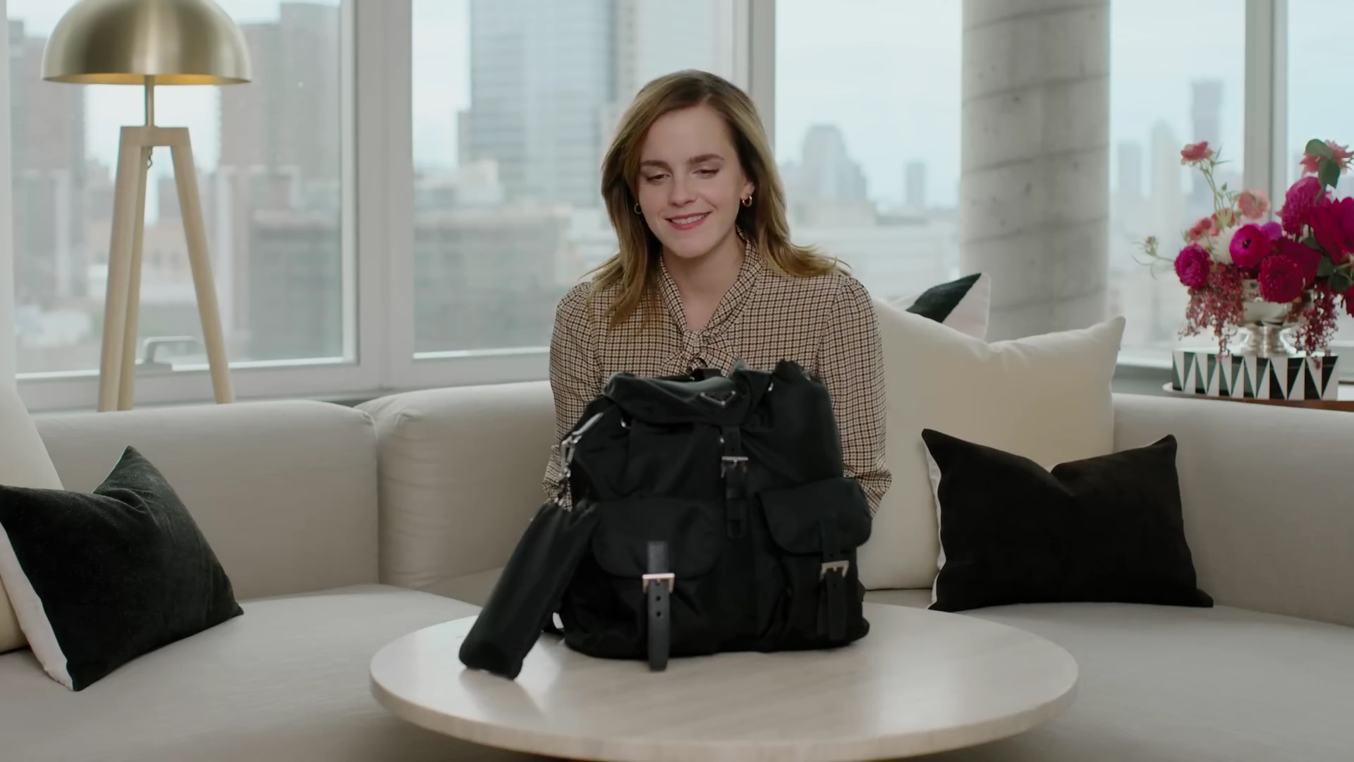 EmmaWatsonFan-dot-nl-2023Vouge-InsideEmmasPradaBackpack0006.jpg