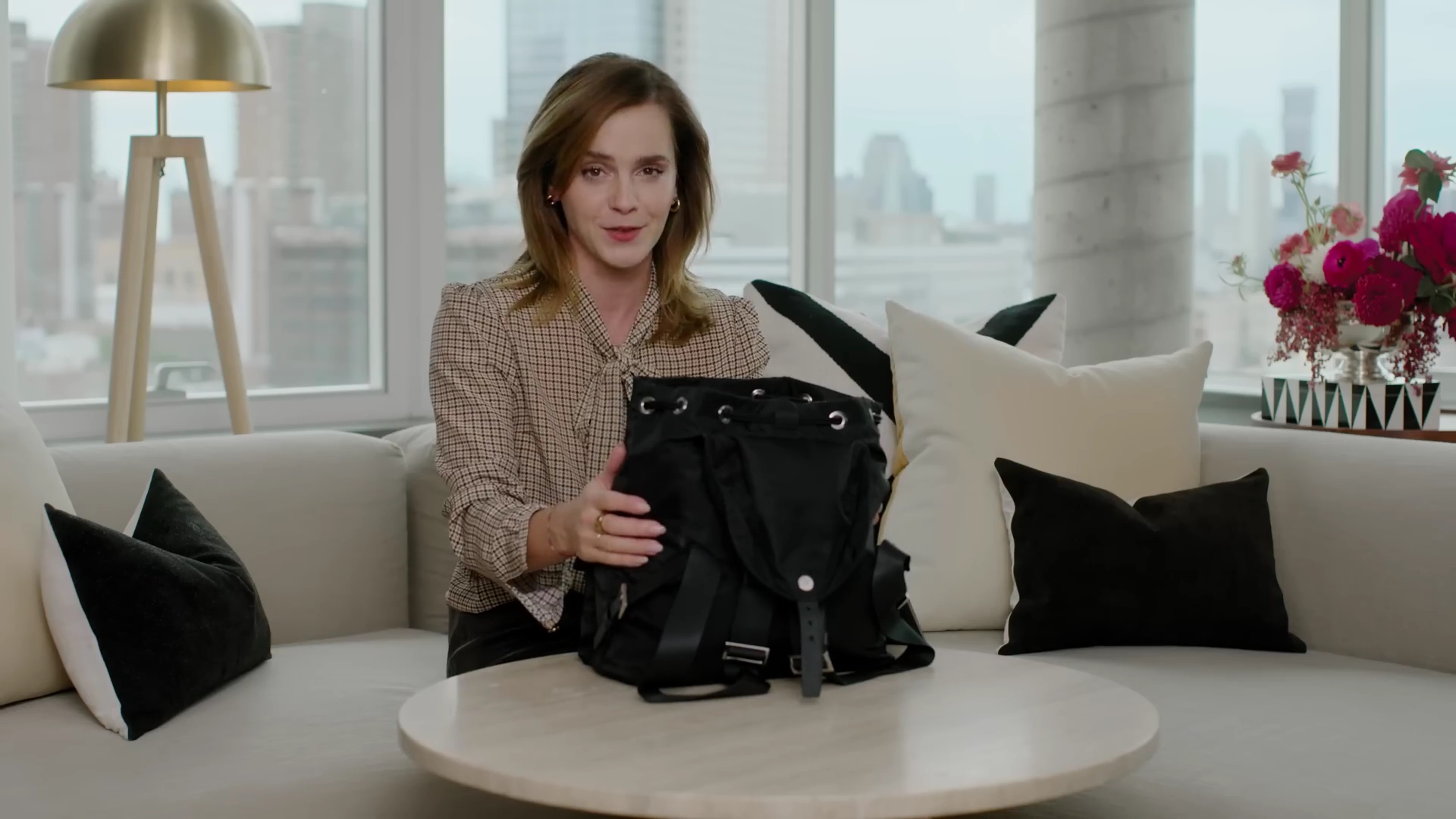 EmmaWatsonFan-dot-nl-2023Vouge-InsideEmmasPradaBackpack0014.jpg