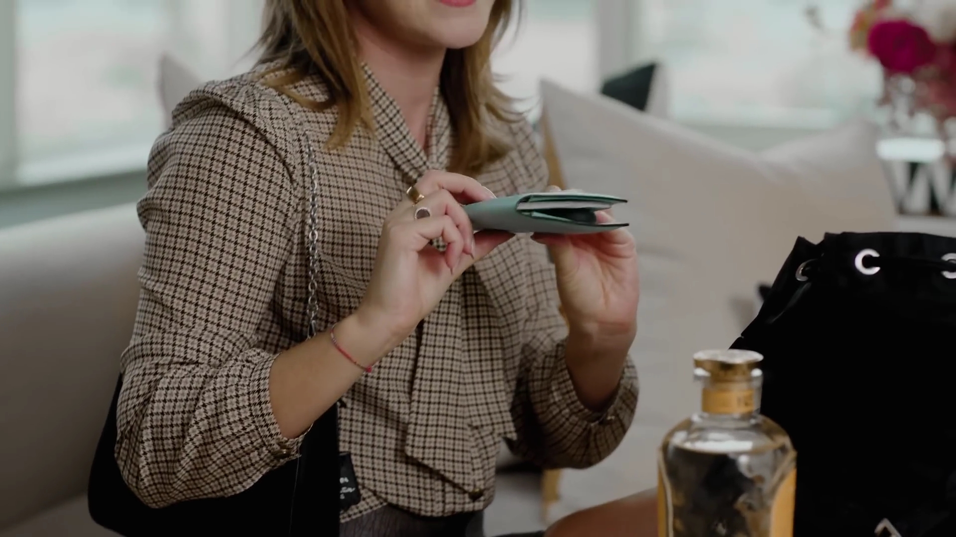 EmmaWatsonFan-dot-nl-2023Vouge-InsideEmmasPradaBackpack0043.jpg EmmaWatsonFan-dot-nl-2023Vouge-InsideEmmasPradaBackpack0043.jpg