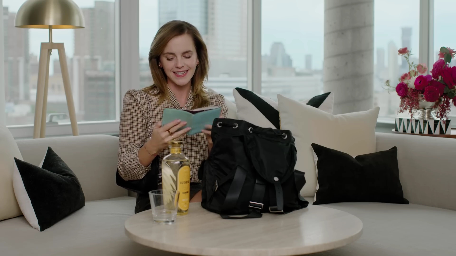 EmmaWatsonFan-dot-nl-2023Vouge-InsideEmmasPradaBackpack0048.jpg EmmaWatsonFan-dot-nl-2023Vouge-InsideEmmasPradaBackpack0048.jpg