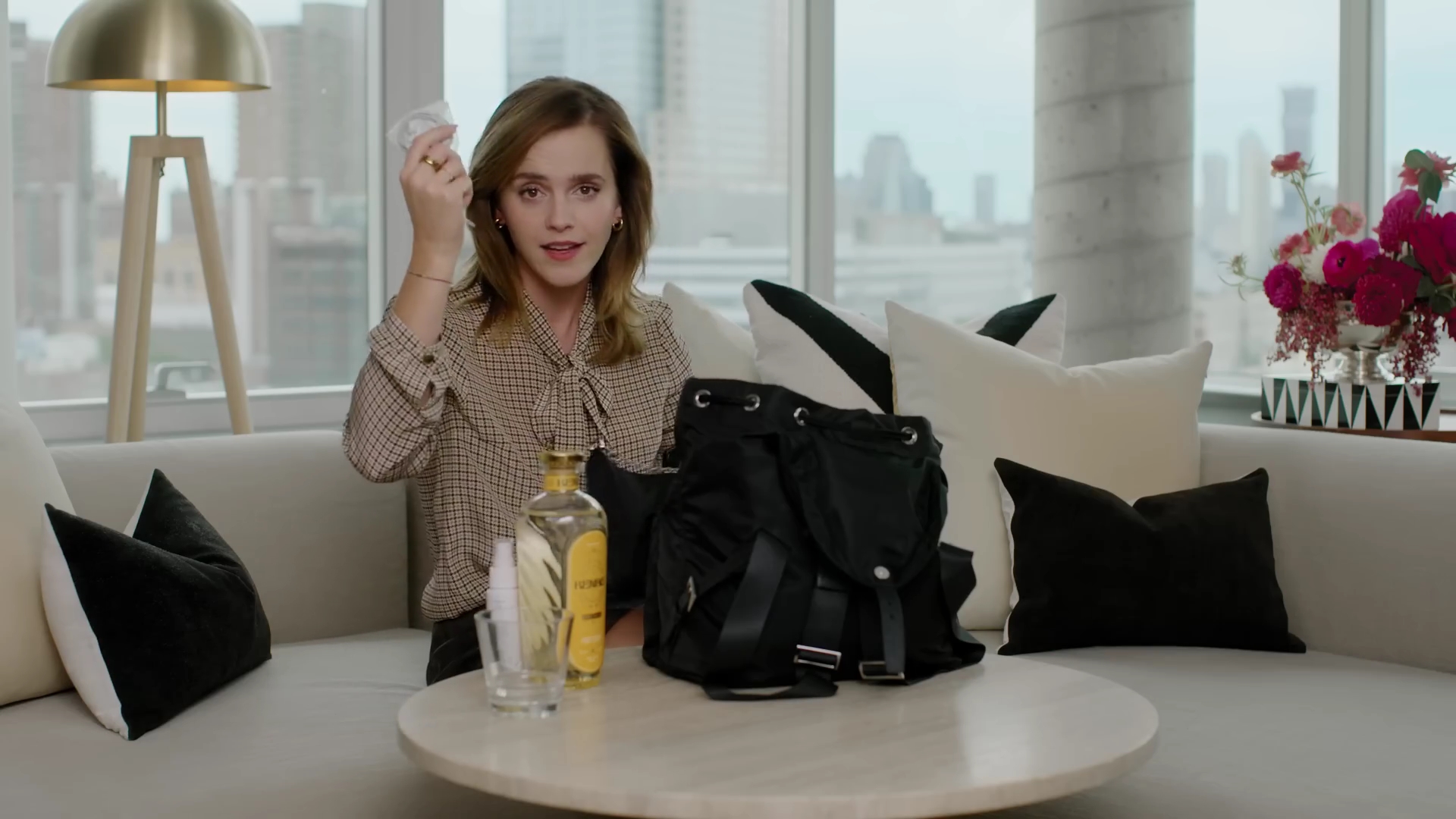 EmmaWatsonFan-dot-nl-2023Vouge-InsideEmmasPradaBackpack0068.jpg