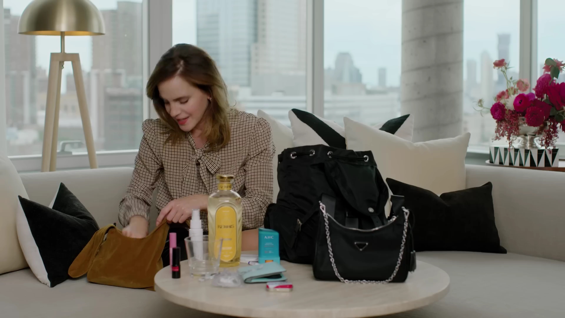 EmmaWatsonFan-dot-nl-2023Vouge-InsideEmmasPradaBackpack0107.jpg EmmaWatsonFan-dot-nl-2023Vouge-InsideEmmasPradaBackpack0107.jpg