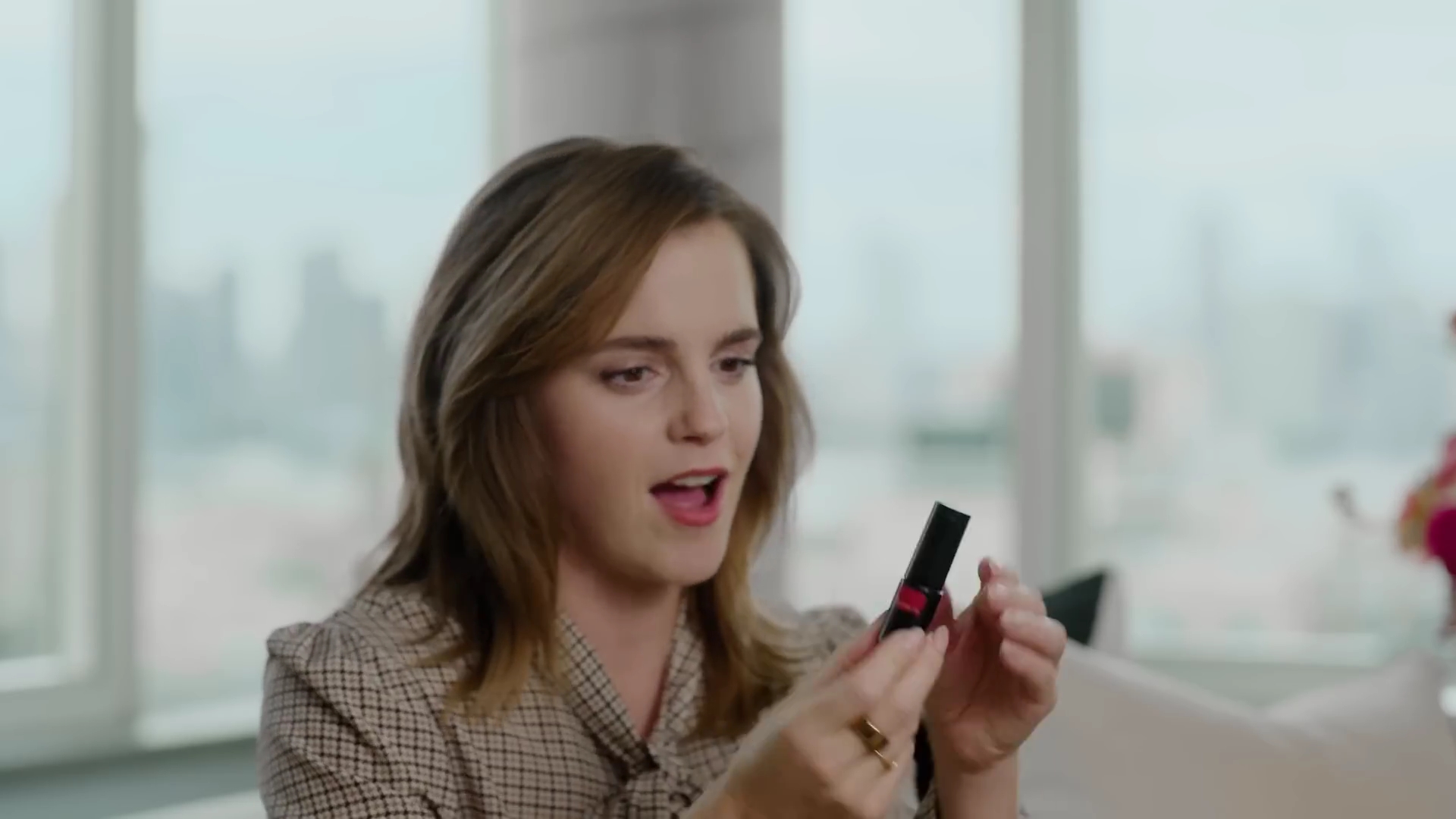 EmmaWatsonFan-dot-nl-2023Vouge-InsideEmmasPradaBackpack0123.jpg EmmaWatsonFan-dot-nl-2023Vouge-InsideEmmasPradaBackpack0123.jpg