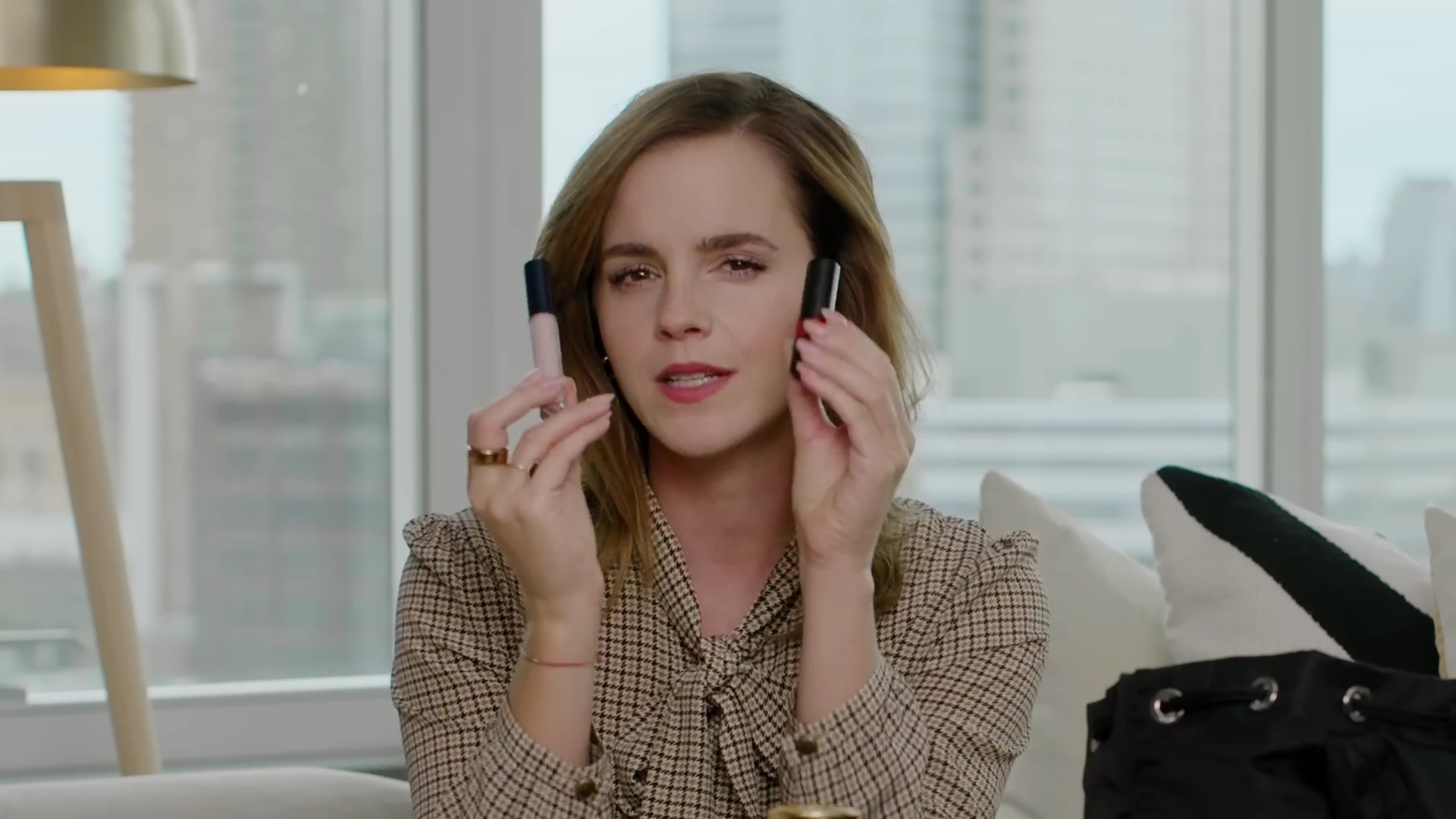 EmmaWatsonFan-dot-nl-2023Vouge-InsideEmmasPradaBackpack0135.jpg EmmaWatsonFan-dot-nl-2023Vouge-InsideEmmasPradaBackpack0135.jpg