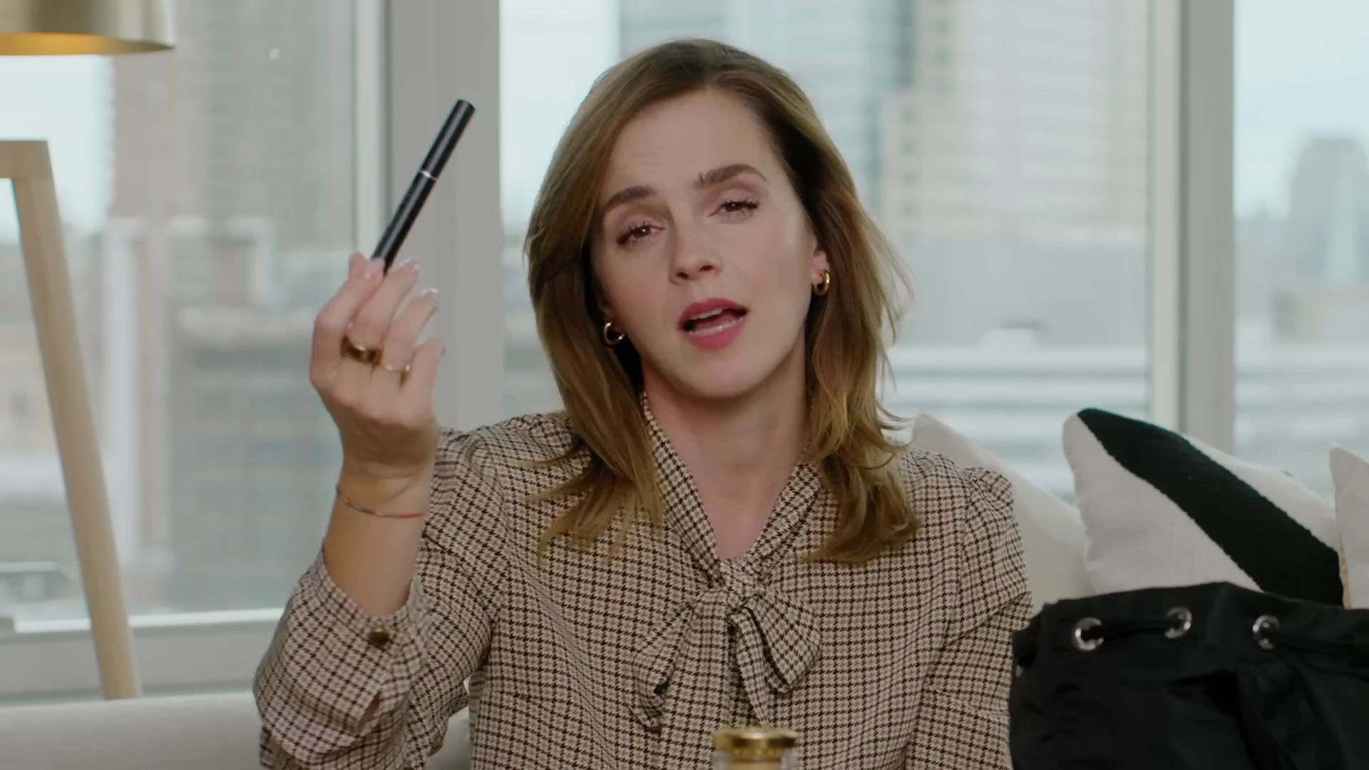 EmmaWatsonFan-dot-nl-2023Vouge-InsideEmmasPradaBackpack0141.jpg EmmaWatsonFan-dot-nl-2023Vouge-InsideEmmasPradaBackpack0141.jpg