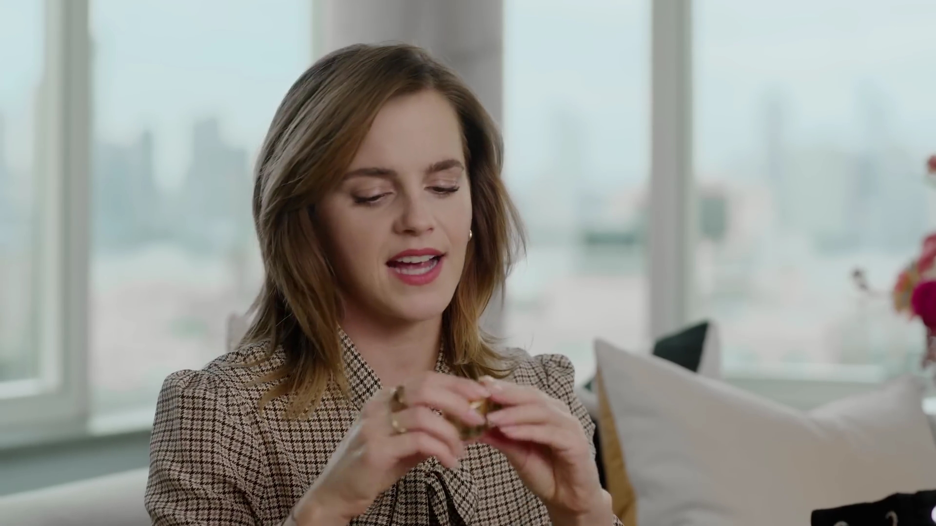 EmmaWatsonFan-dot-nl-2023Vouge-InsideEmmasPradaBackpack0164.jpg EmmaWatsonFan-dot-nl-2023Vouge-InsideEmmasPradaBackpack0164.jpg