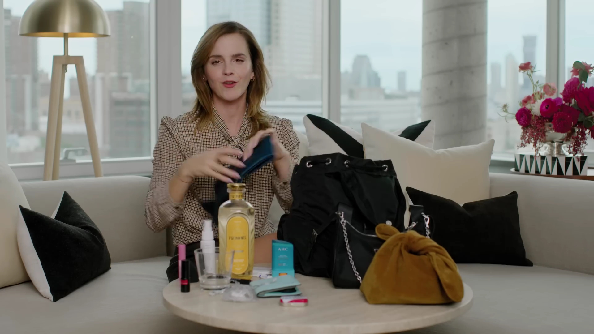 EmmaWatsonFan-dot-nl-2023Vouge-InsideEmmasPradaBackpack0175.jpg EmmaWatsonFan-dot-nl-2023Vouge-InsideEmmasPradaBackpack0175.jpg