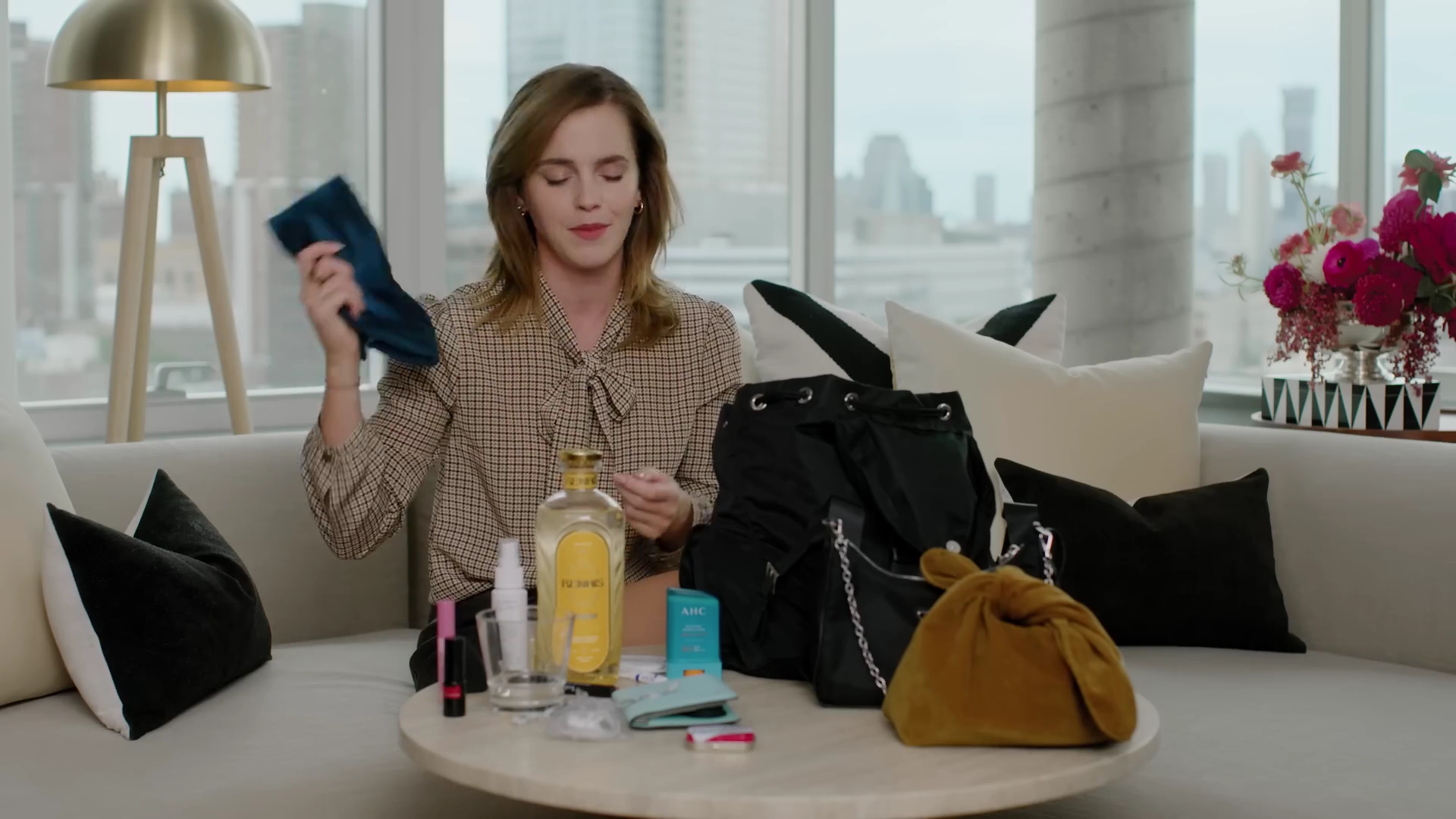 EmmaWatsonFan-dot-nl-2023Vouge-InsideEmmasPradaBackpack0184.jpg EmmaWatsonFan-dot-nl-2023Vouge-InsideEmmasPradaBackpack0184.jpg