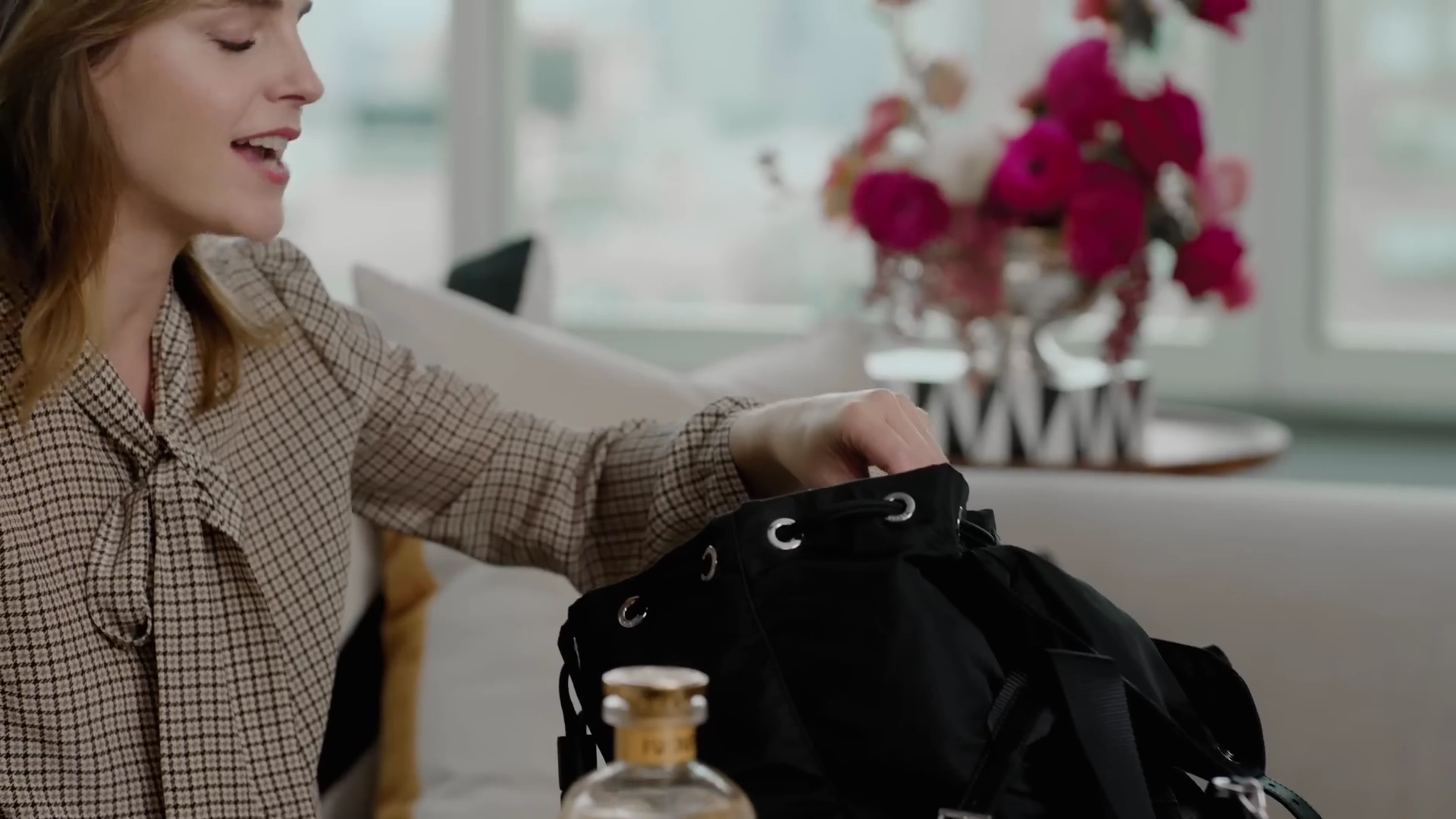 EmmaWatsonFan-dot-nl-2023Vouge-InsideEmmasPradaBackpack0216.jpg EmmaWatsonFan-dot-nl-2023Vouge-InsideEmmasPradaBackpack0216.jpg