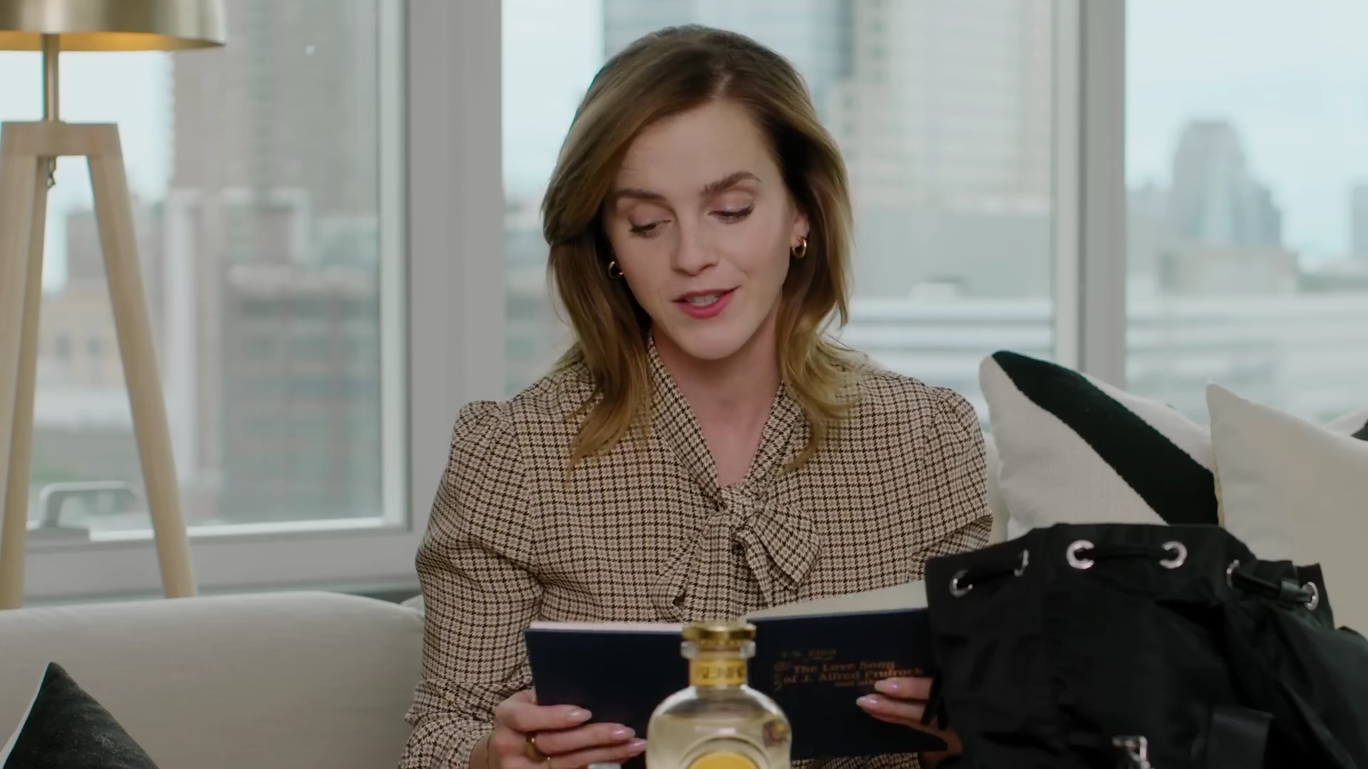 EmmaWatsonFan-dot-nl-2023Vouge-InsideEmmasPradaBackpack0247.jpg EmmaWatsonFan-dot-nl-2023Vouge-InsideEmmasPradaBackpack0247.jpg