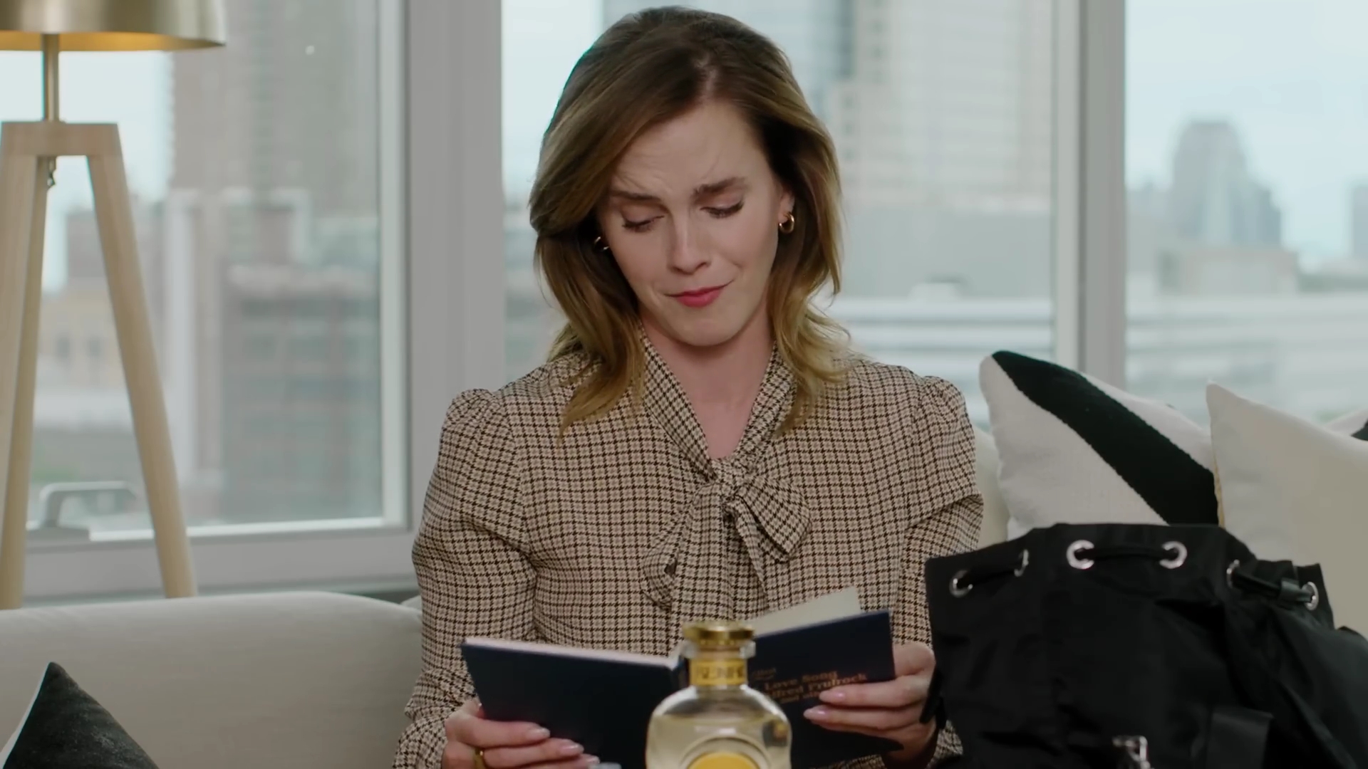 EmmaWatsonFan-dot-nl-2023Vouge-InsideEmmasPradaBackpack0252.jpg EmmaWatsonFan-dot-nl-2023Vouge-InsideEmmasPradaBackpack0252.jpg