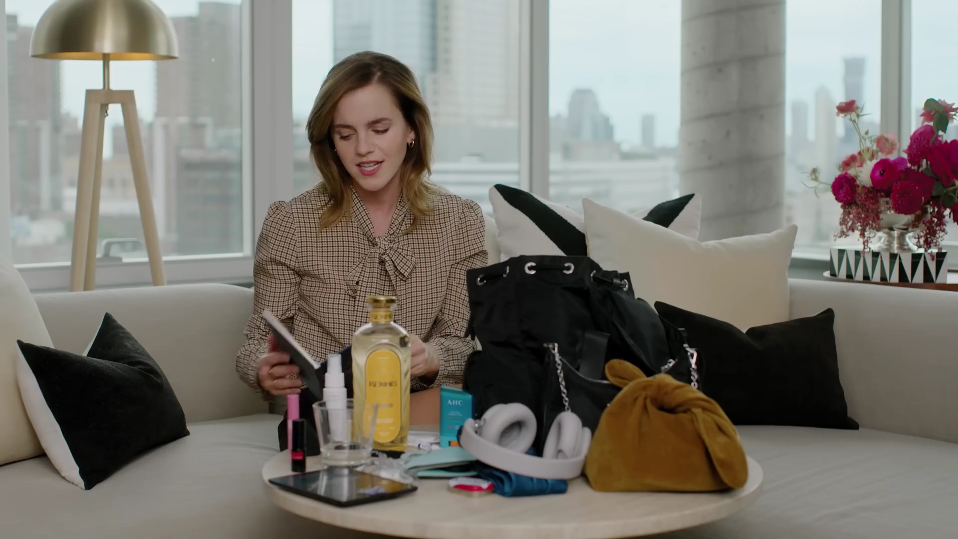 EmmaWatsonFan-dot-nl-2023Vouge-InsideEmmasPradaBackpack0264.jpg EmmaWatsonFan-dot-nl-2023Vouge-InsideEmmasPradaBackpack0264.jpg