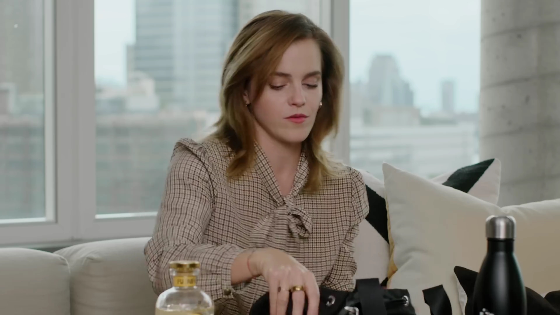 EmmaWatsonFan-dot-nl-2023Vouge-InsideEmmasPradaBackpack0332.jpg EmmaWatsonFan-dot-nl-2023Vouge-InsideEmmasPradaBackpack0332.jpg