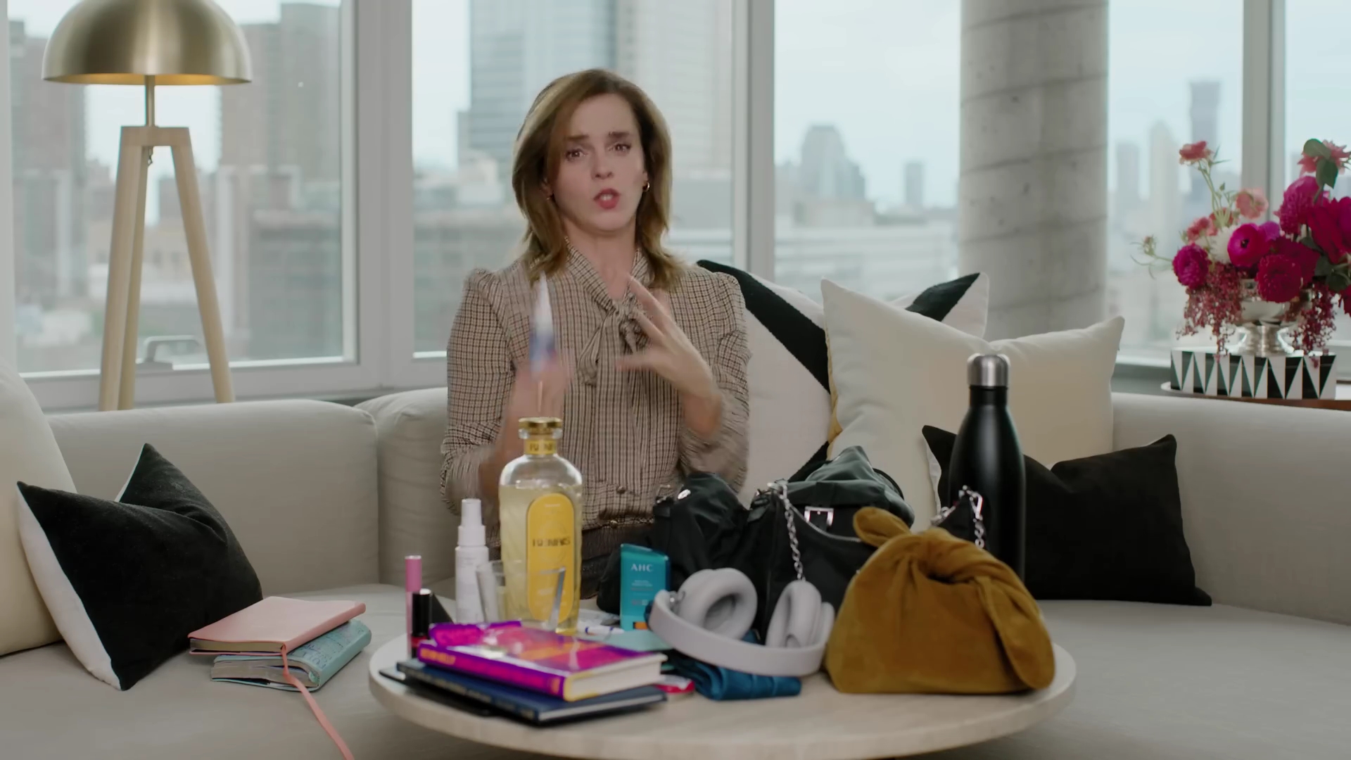 EmmaWatsonFan-dot-nl-2023Vouge-InsideEmmasPradaBackpack0347.jpg EmmaWatsonFan-dot-nl-2023Vouge-InsideEmmasPradaBackpack0347.jpg