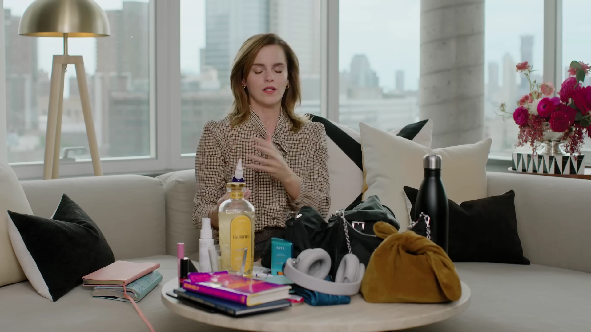 EmmaWatsonFan-dot-nl-2023Vouge-InsideEmmasPradaBackpack0348.jpg EmmaWatsonFan-dot-nl-2023Vouge-InsideEmmasPradaBackpack0348.jpg