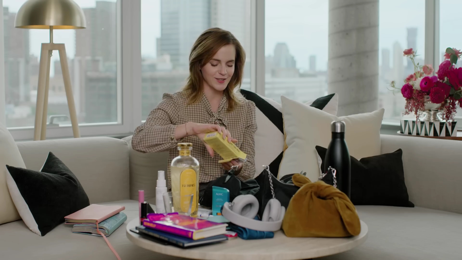 EmmaWatsonFan-dot-nl-2023Vouge-InsideEmmasPradaBackpack0364.jpg EmmaWatsonFan-dot-nl-2023Vouge-InsideEmmasPradaBackpack0364.jpg