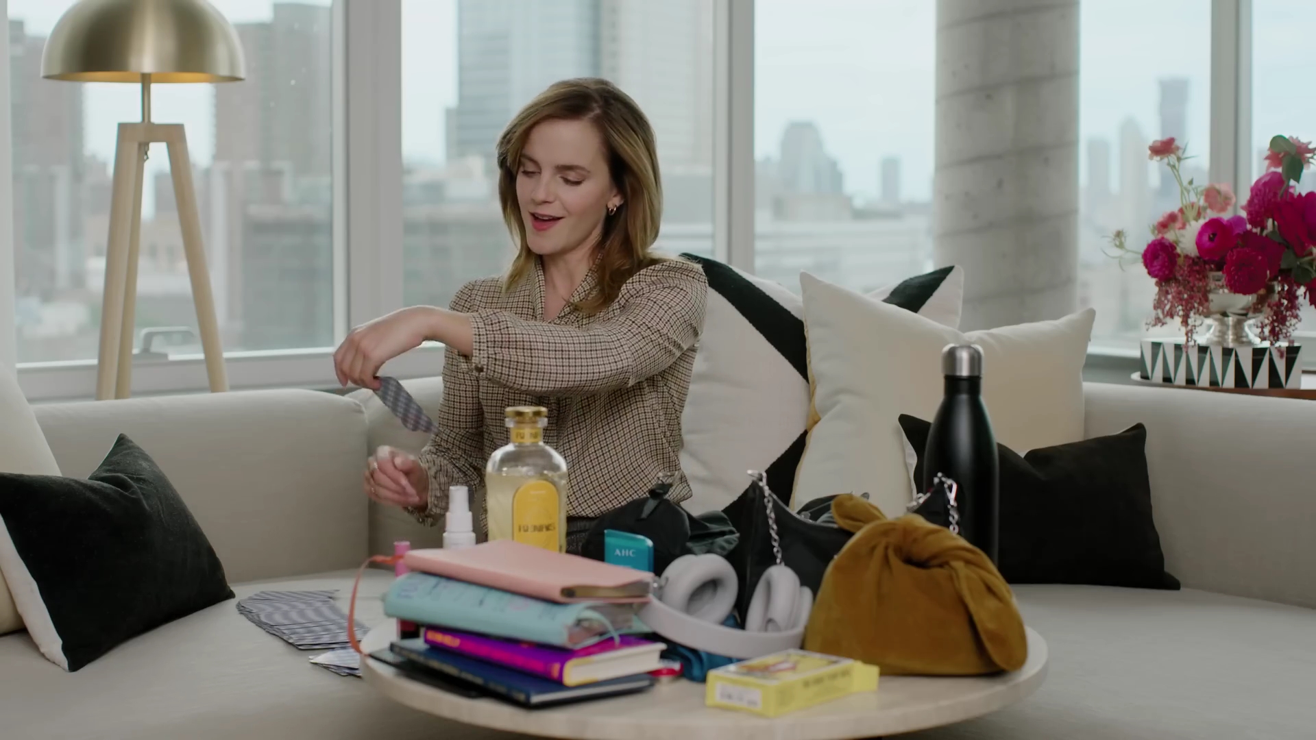 EmmaWatsonFan-dot-nl-2023Vouge-InsideEmmasPradaBackpack0386.jpg EmmaWatsonFan-dot-nl-2023Vouge-InsideEmmasPradaBackpack0386.jpg