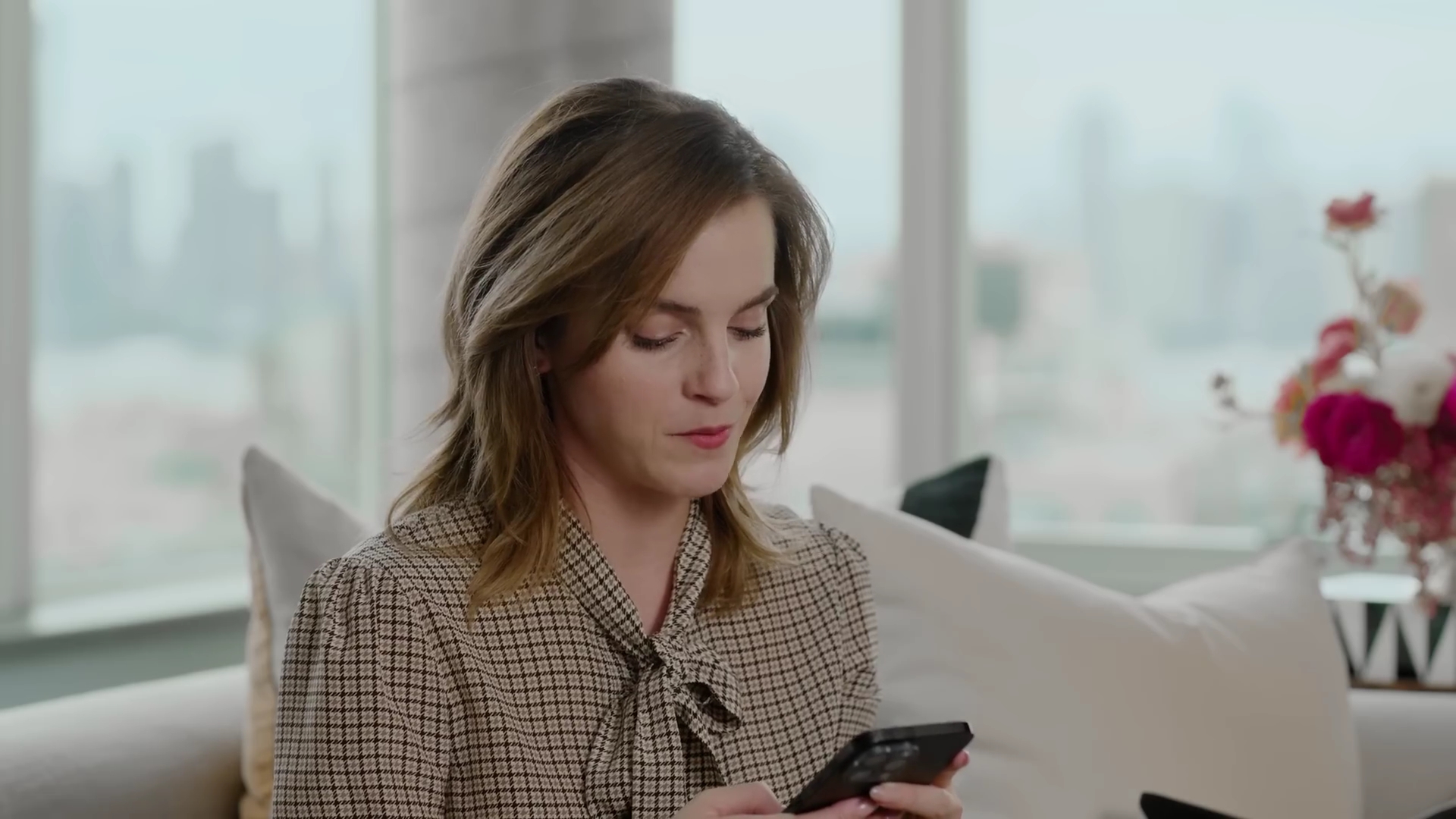 EmmaWatsonFan-dot-nl-2023Vouge-InsideEmmasPradaBackpack0406.jpg EmmaWatsonFan-dot-nl-2023Vouge-InsideEmmasPradaBackpack0406.jpg