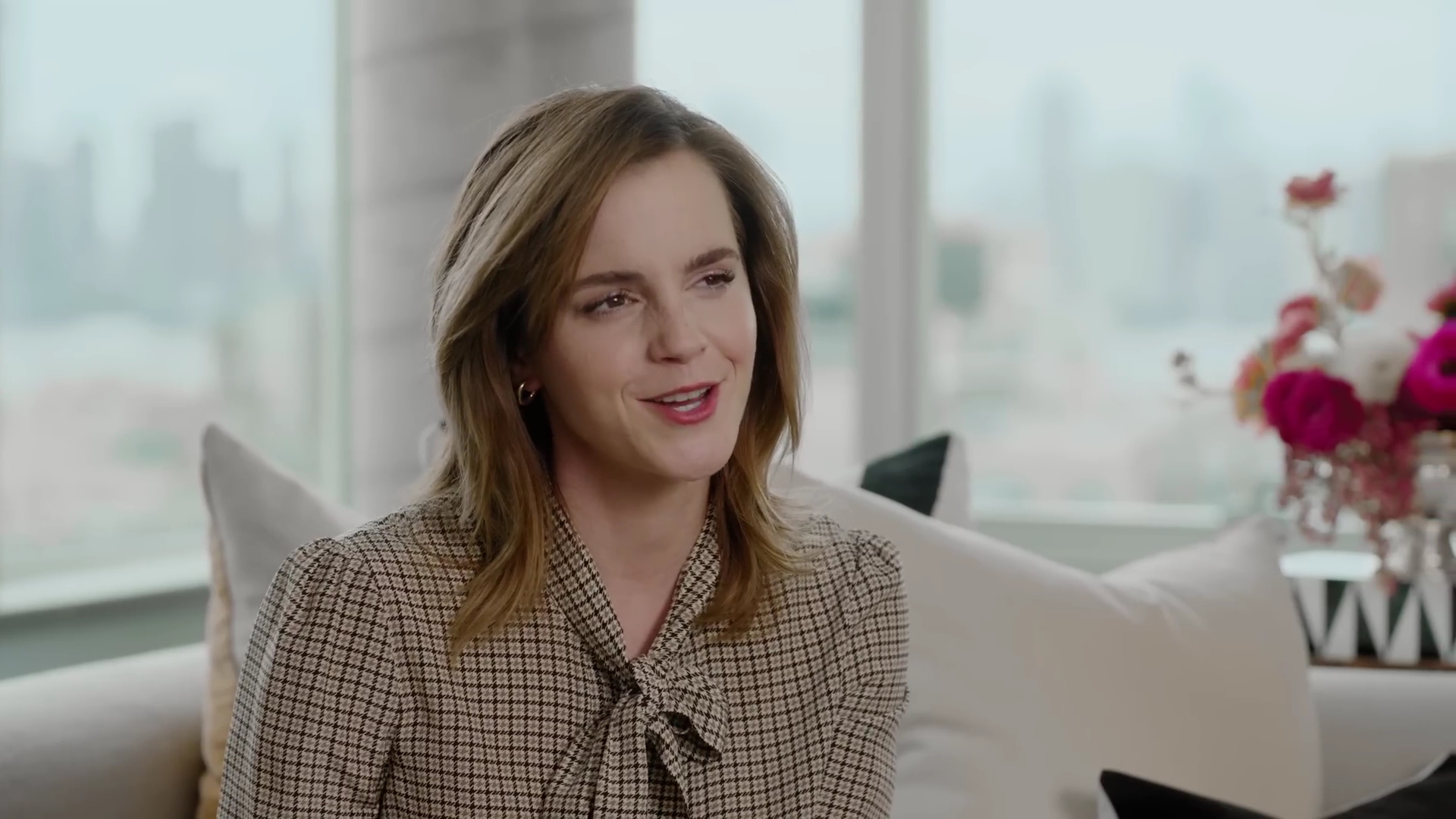 EmmaWatsonFan-dot-nl-2023Vouge-InsideEmmasPradaBackpack0424.jpg EmmaWatsonFan-dot-nl-2023Vouge-InsideEmmasPradaBackpack0424.jpg