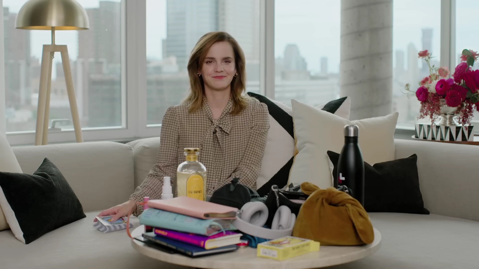 EmmaWatsonFan-dot-nl-2023Vouge-InsideEmmasPradaBackpack0426.jpg EmmaWatsonFan-dot-nl-2023Vouge-InsideEmmasPradaBackpack0426.jpg