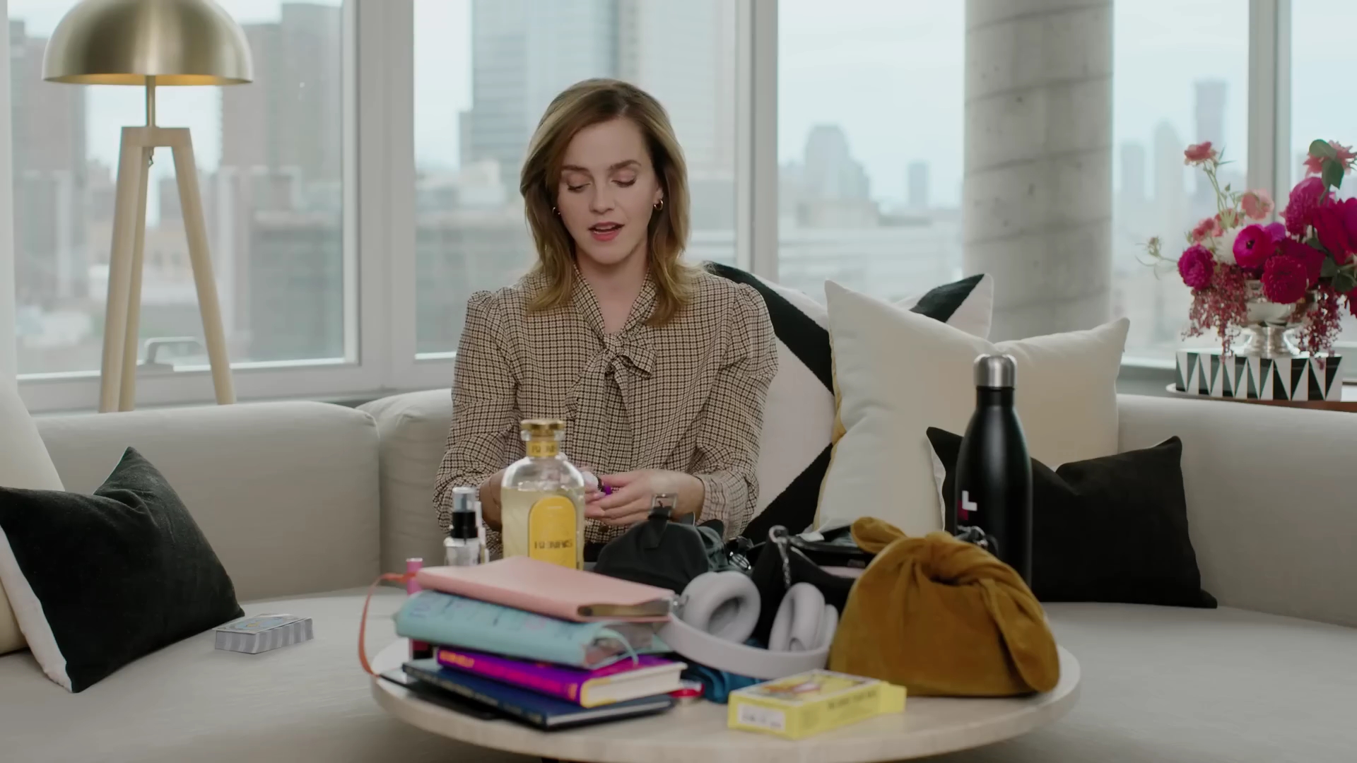 EmmaWatsonFan-dot-nl-2023Vouge-InsideEmmasPradaBackpack0431.jpg EmmaWatsonFan-dot-nl-2023Vouge-InsideEmmasPradaBackpack0431.jpg