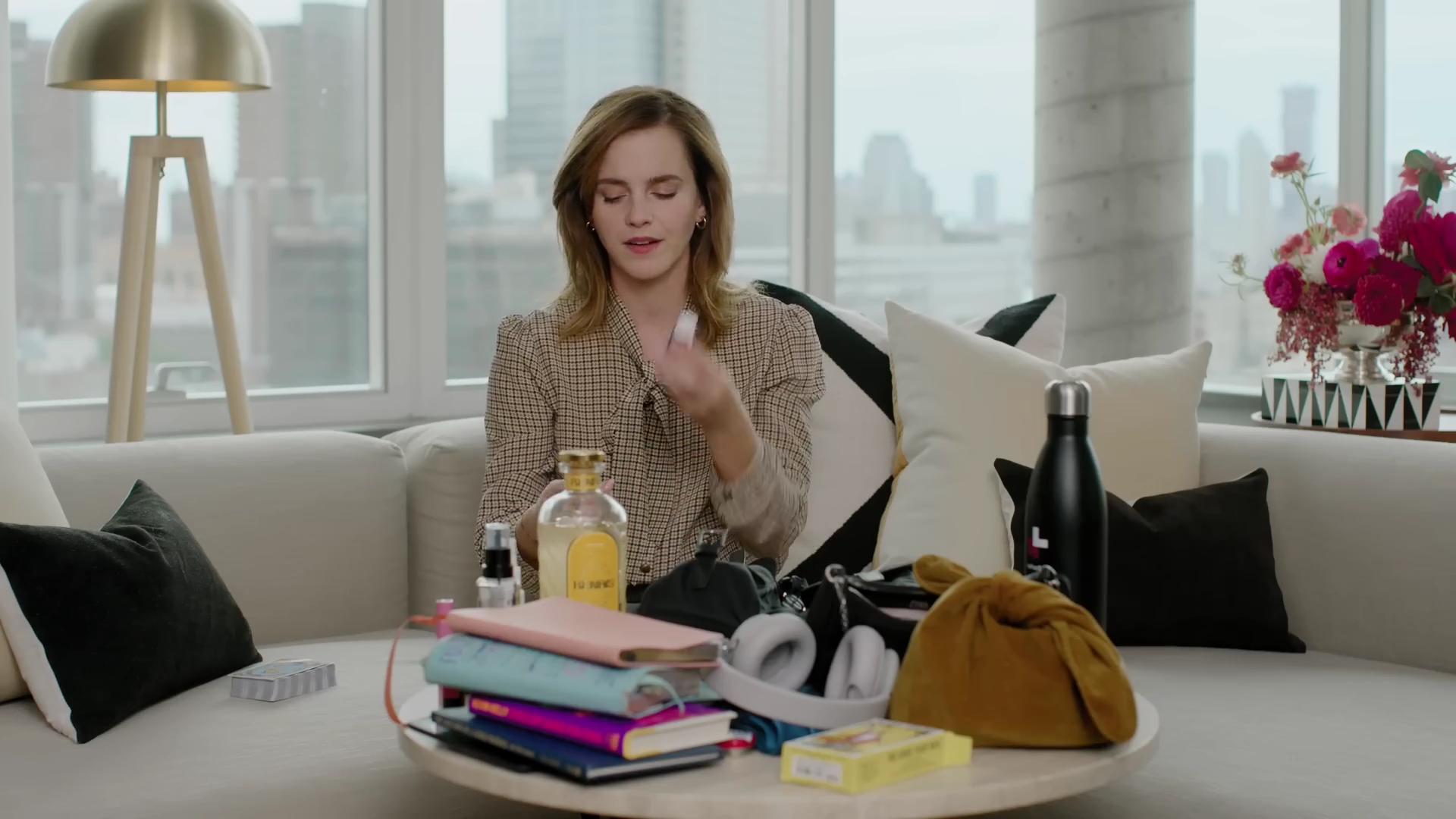 EmmaWatsonFan-dot-nl-2023Vouge-InsideEmmasPradaBackpack0433.jpg EmmaWatsonFan-dot-nl-2023Vouge-InsideEmmasPradaBackpack0433.jpg