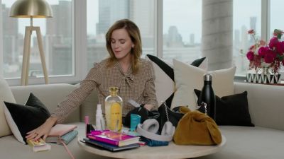 EmmaWatsonFan-dot-nl-2023Vouge-InsideEmmasPradaBackpack0366.jpg