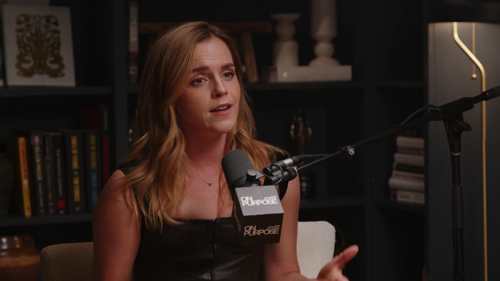 EmmaWatsonFan-dot-nl_2025OnPurposeWithJayShetty0200.jpg